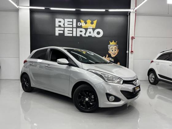 HYUNDAI HB20 1.6 PREMIUM 16V FLEX 4P MANUAL HYUNDAI HB20 1.6 PREMIUM 16V FLEX 4P MANUAL